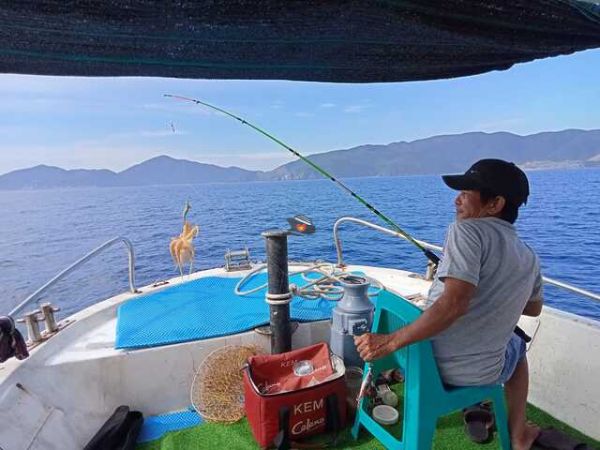 Private Nha Trang Fishing Trip With The Locals